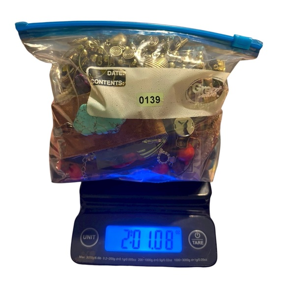 Mystery Jewelry Grab Bag Surprise 2 LB Vintage Costume Modern Pieces Bag #0139 - Picture 8 of 8